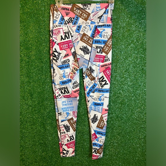 Adidas (Ivy Park) Workout Set | 2 Piece | Small - Picture 5 of 9